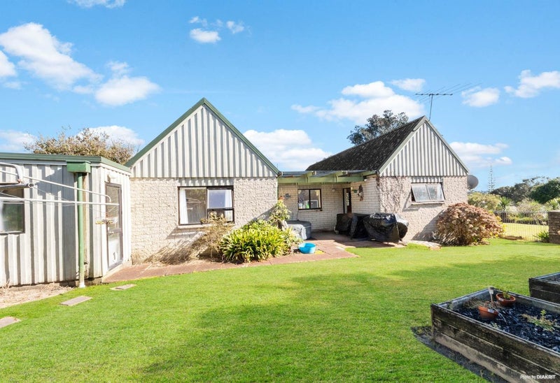 102 Marina View Drive, West Harbour, Auckland - Carousel 2