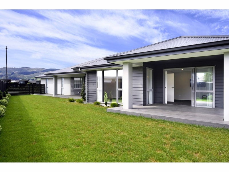 40 Summersfield Boulevard, Appleby, Richmond - Carousel 1