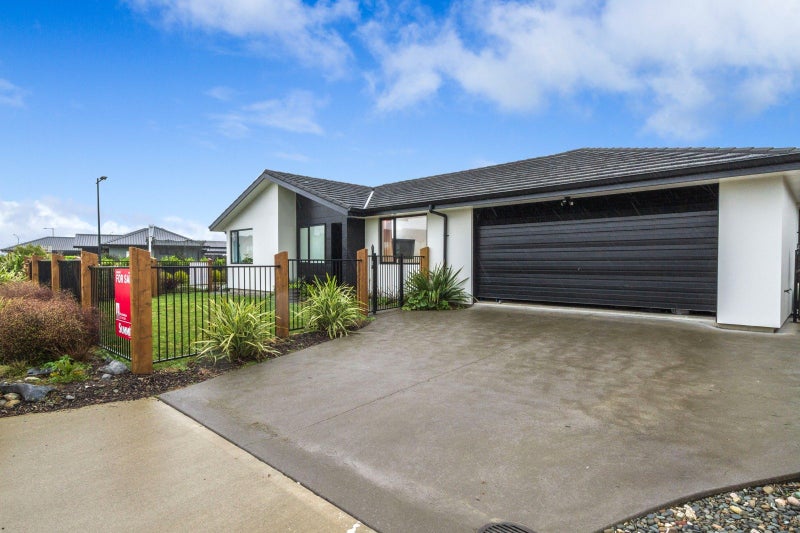 28 Summersfield Boulevard, Appleby, Richmond - Carousel 20