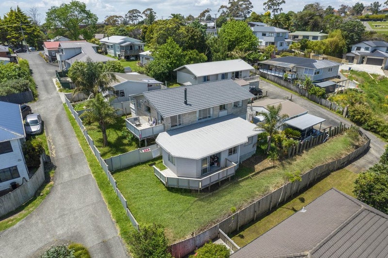 121 Sunnyside Road, Sunnyvale, Auckland - Carousel 1