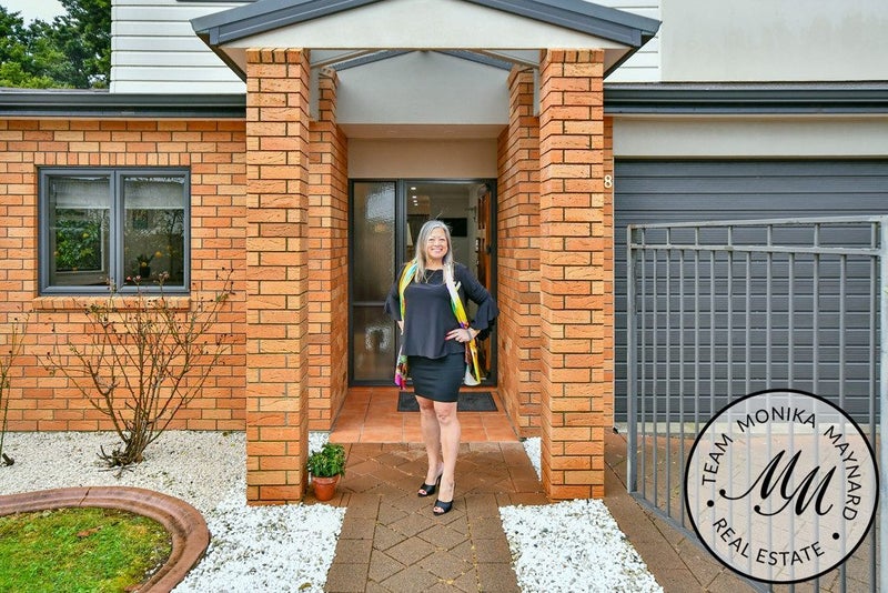 8 Alcove Place, Totara Heights, Auckland - Carousel 1