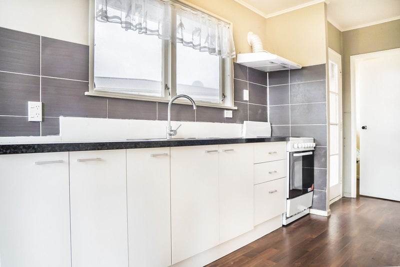 12 Kohinoor Avenue, Mangere, Auckland - Carousel 2