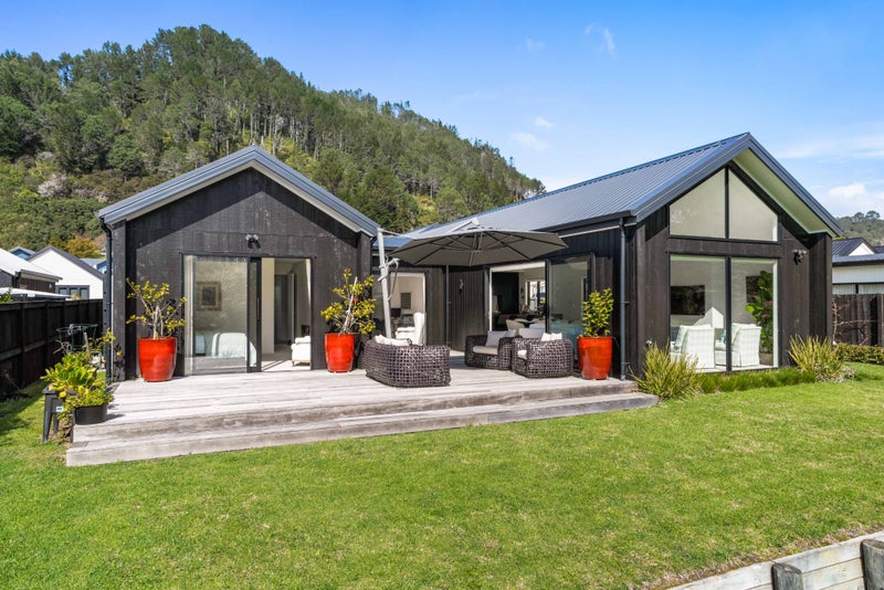 15 Lynette Place, Pauanui, Pauanui - Carousel 1