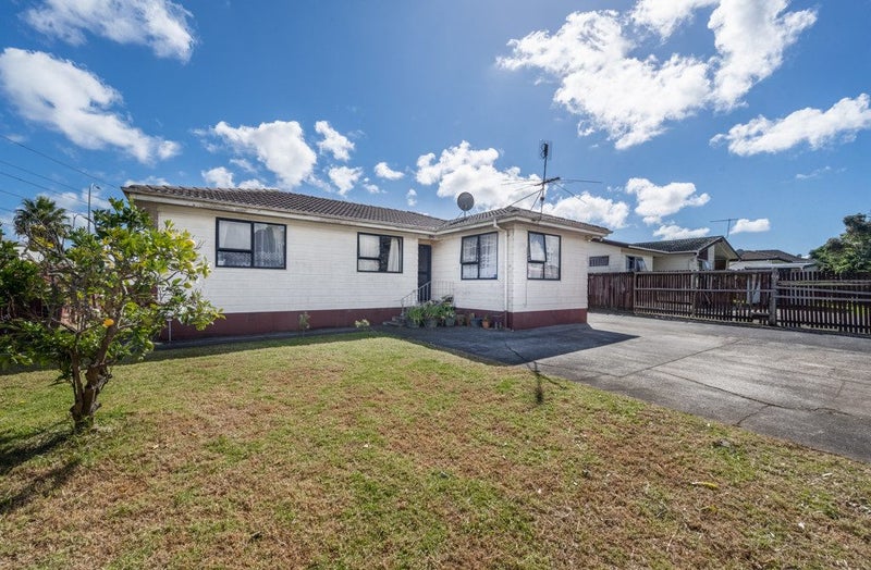 27 Dissmeyer Drive, Clover Park, Auckland - Carousel 1