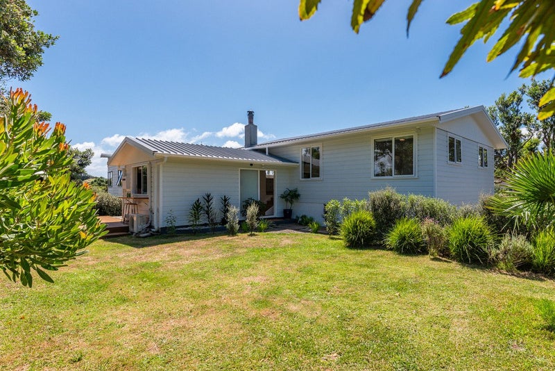 5 Kokako Road, Otaihanga, Paraparaumu - Carousel 2