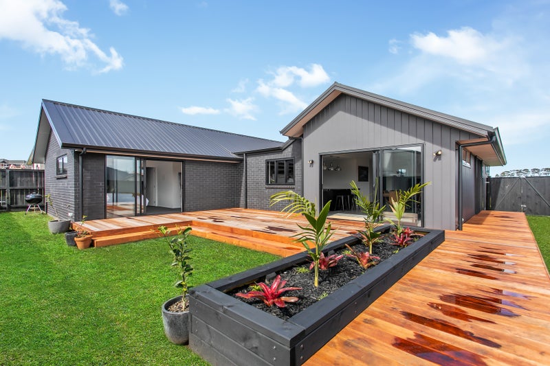 22 Stanton House Road, Karaka, Papakura - Carousel 1