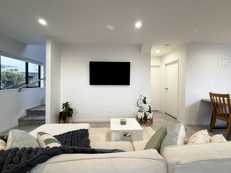 52E Tapu Road, Huapai, Kumeu - Carousel 1