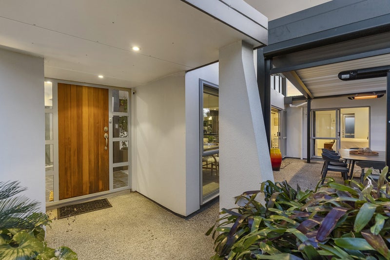 42 Pitoitoi Avenue, Greenhithe, Auckland - Carousel 2