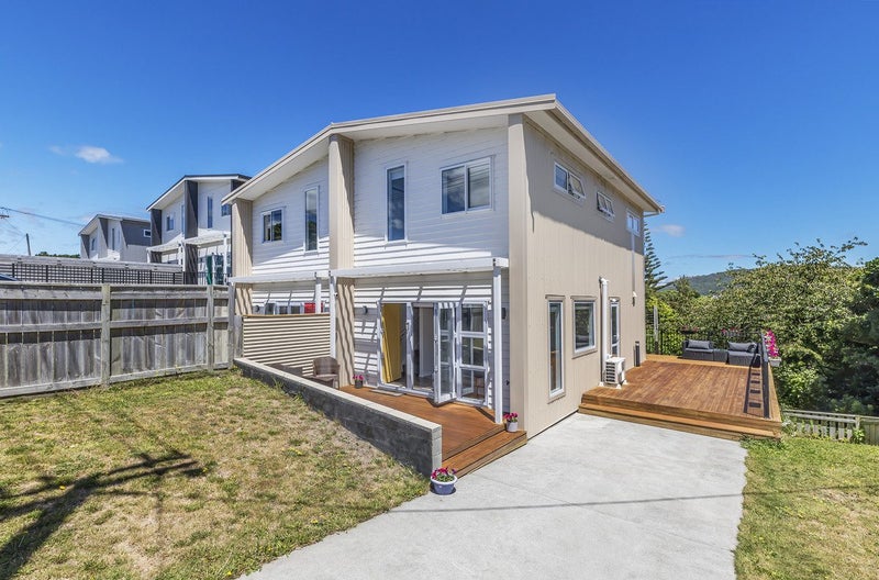 6/1 Murphy Place, Titahi Bay, Porirua - Carousel 1