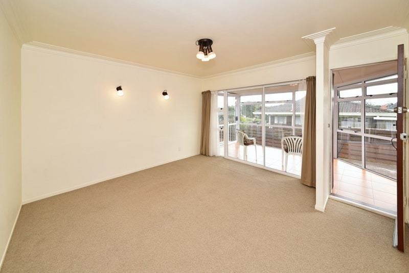 1/32 Highland Park Drive, Highland Park, Auckland - Carousel 2