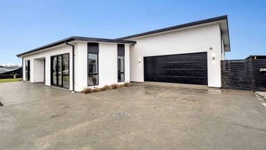 15B Strowan Avenue, Elgin, Ashburton - Carousel 1