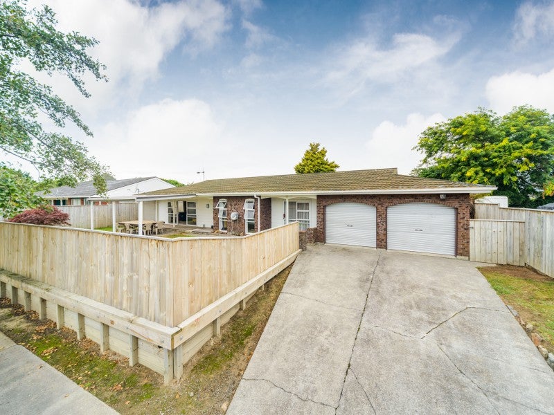 34 Meadowbrook Drive, Cloverlea, Palmerston North - Carousel 26