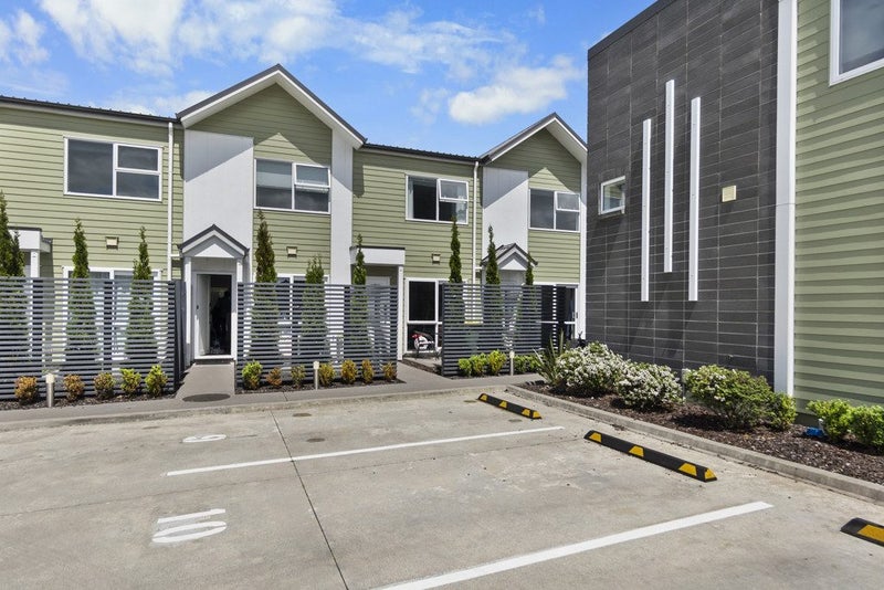 10/10 Burrows Place, Frankton, Hamilton - Carousel 1