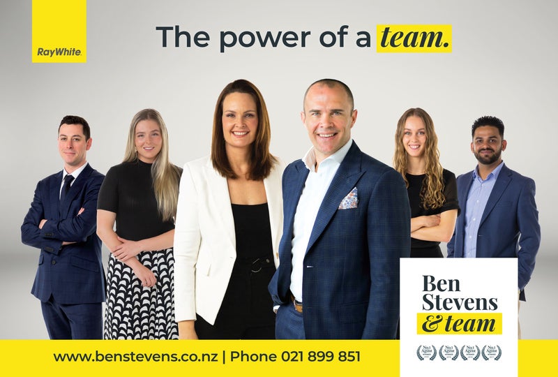 30A Colchester Crescent, Newlands, Wellington - Carousel 12