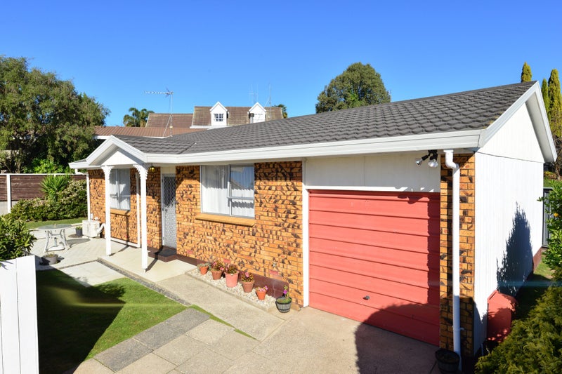 55A Amanda Avenue, Dinsdale, Hamilton - Carousel 1