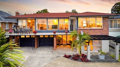 76 Jaemont Avenue, Te Atatu South, Auckland - Carousel 1