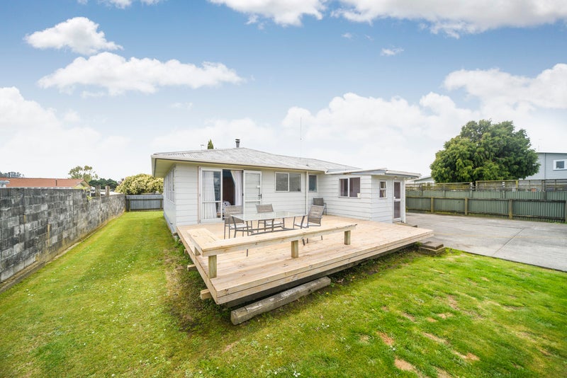 9 Hinau Place, Cloverlea, Palmerston North - Carousel 2