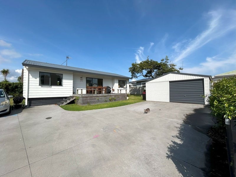 24B Maranui Street, Mount Maunganui, Mount Maunganui - Carousel 1