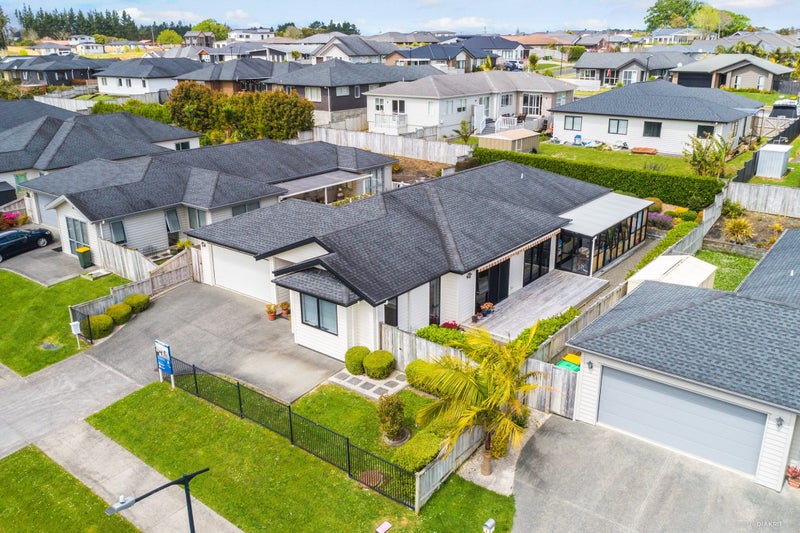 8 Josh Road, Huapai, Kumeu - Carousel 1