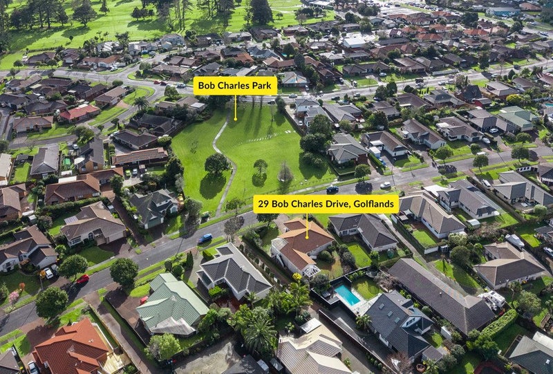 29 Bob Charles Drive, Golflands, Auckland - Carousel 1