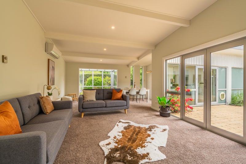 1 Sunnyvale Lane, Green Island, Dunedin - Carousel 2