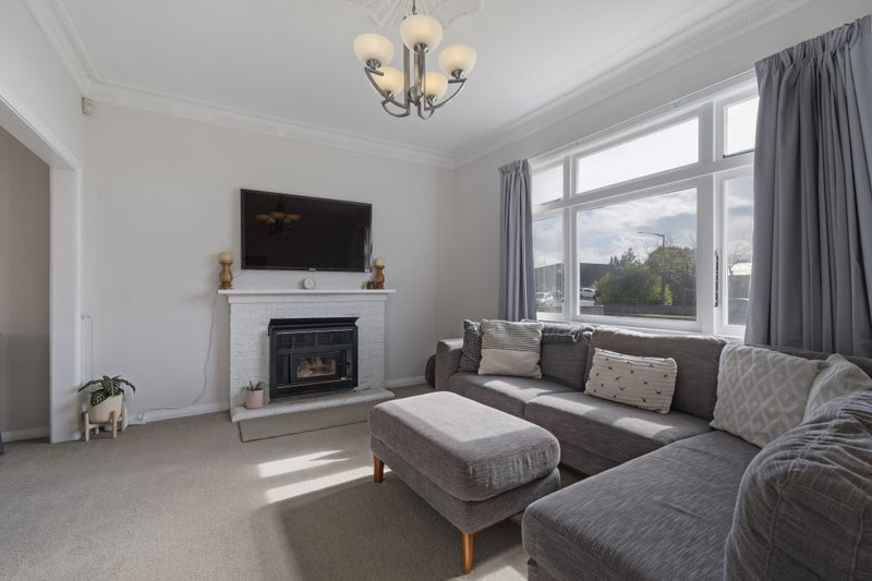 6 Wood Street, Takaro, Palmerston North - Carousel 2