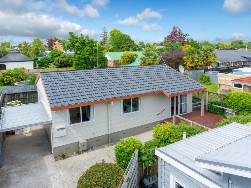 84B Cook Street, Hamilton East, Hamilton - Carousel 1