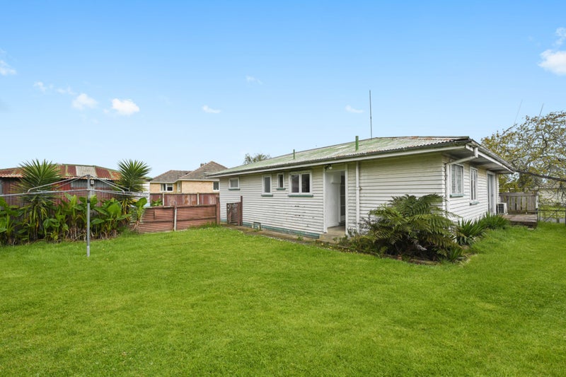 10 Eliot Street, Enderley, Hamilton - Carousel 2