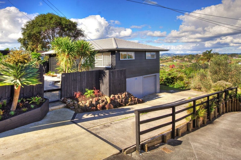 121 Sandspit Road, Shelly Park, Auckland - Carousel 1
