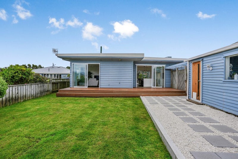 39 Pokohiwi Road, Normandale, Lower Hutt - Carousel 1