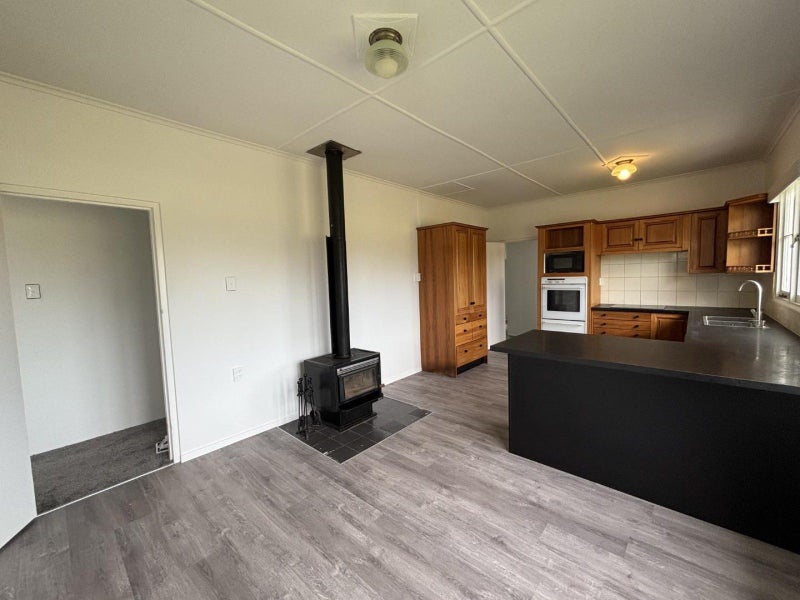 33 Burns Street, Tawhero, Whanganui - Carousel 2