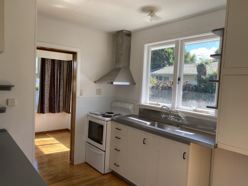 34 Carrington Avenue, Hillcrest, Hamilton - Carousel 2