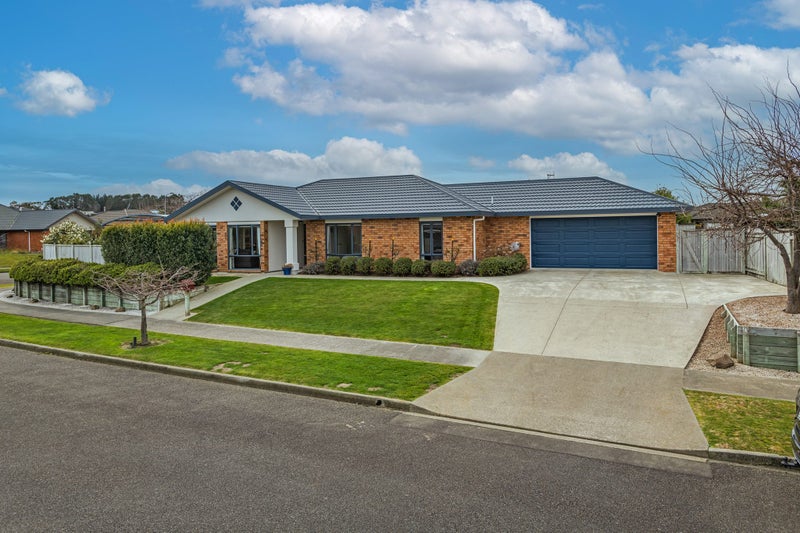 44 Meridian Grove, Kelvin Grove, Palmerston North - Carousel 1
