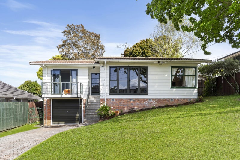 29 Taupo Street, Green Bay, Auckland - Carousel 2