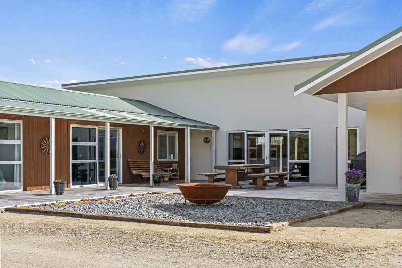 1342 Turakina Valley Road, Turakina - Carousel 2