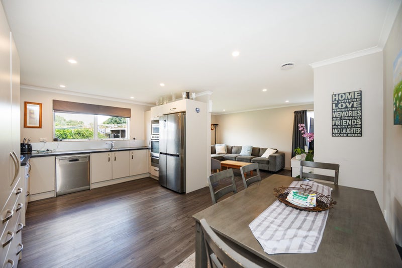 5 Haast Place, Awapuni, Palmerston North - Carousel 2