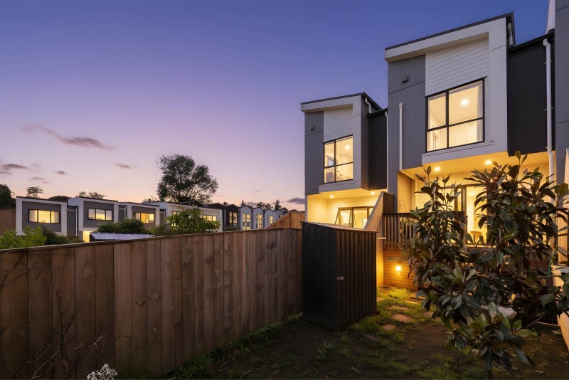 23 Morihana Close, Glen Eden, Auckland - Carousel 2