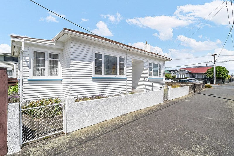 7 Adelaide Street, Petone, Lower Hutt - Carousel 2