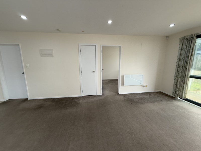 39 Casuarina Road, Half Moon Bay, Auckland - Carousel 2