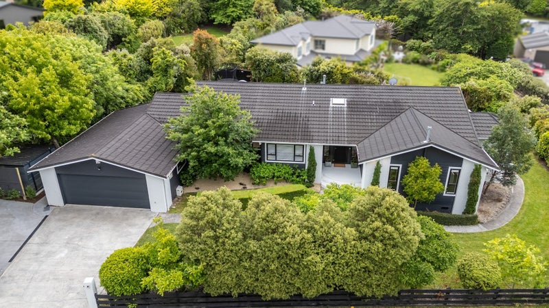 77 Joseph Banks Drive, Whitby, Porirua - Carousel 1