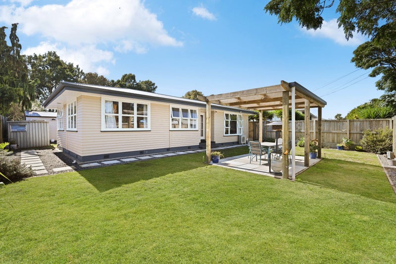 26 Walsh Street, Forest Lake, Hamilton - Carousel 1