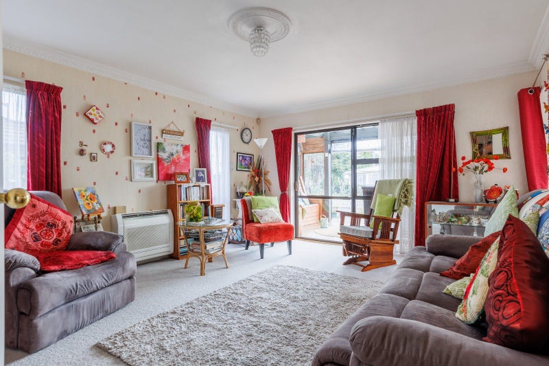 2A Belvedere Crescent, Takaro, Palmerston North - Carousel 2