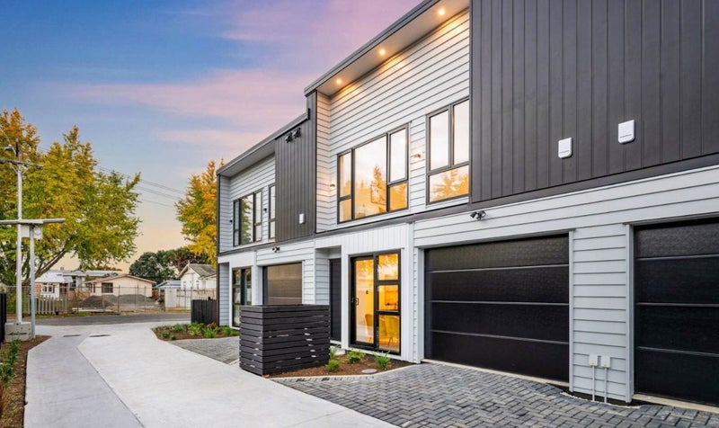 3/12 William Street, Mangere East, Auckland - Carousel 1