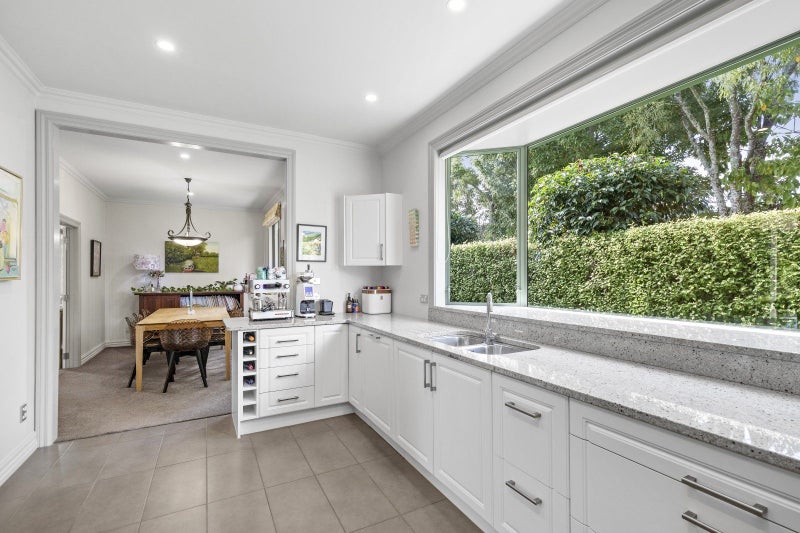 379 Fergusson Drive, Heretaunga, Upper Hutt - Carousel 1