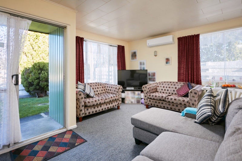 1/98 Iranui Road, Inner Kaiti, Gisborne - Carousel 1