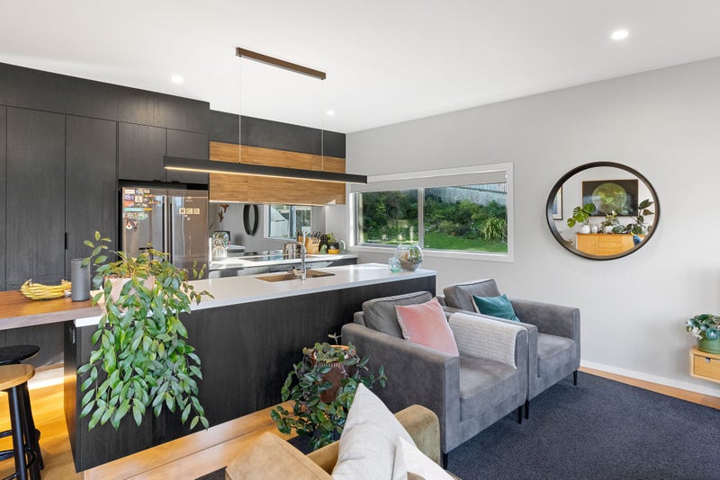 3 Salmont Place, Kelburn, Wellington - Carousel 2