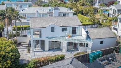 2/42 Churchill Road, Murrays Bay, Auckland - Carousel 1