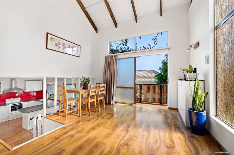 2/20 Bayview Road, Bayview, Auckland - Carousel 2