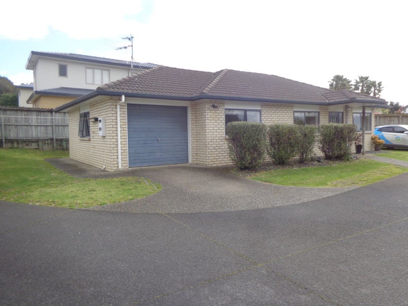 17 Hassan Drive, Massey, Auckland - Carousel 2