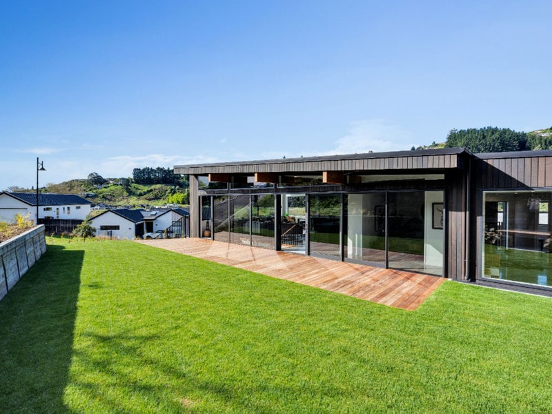 13 Round Hill Rise, Cracroft, Christchurch - Carousel 2